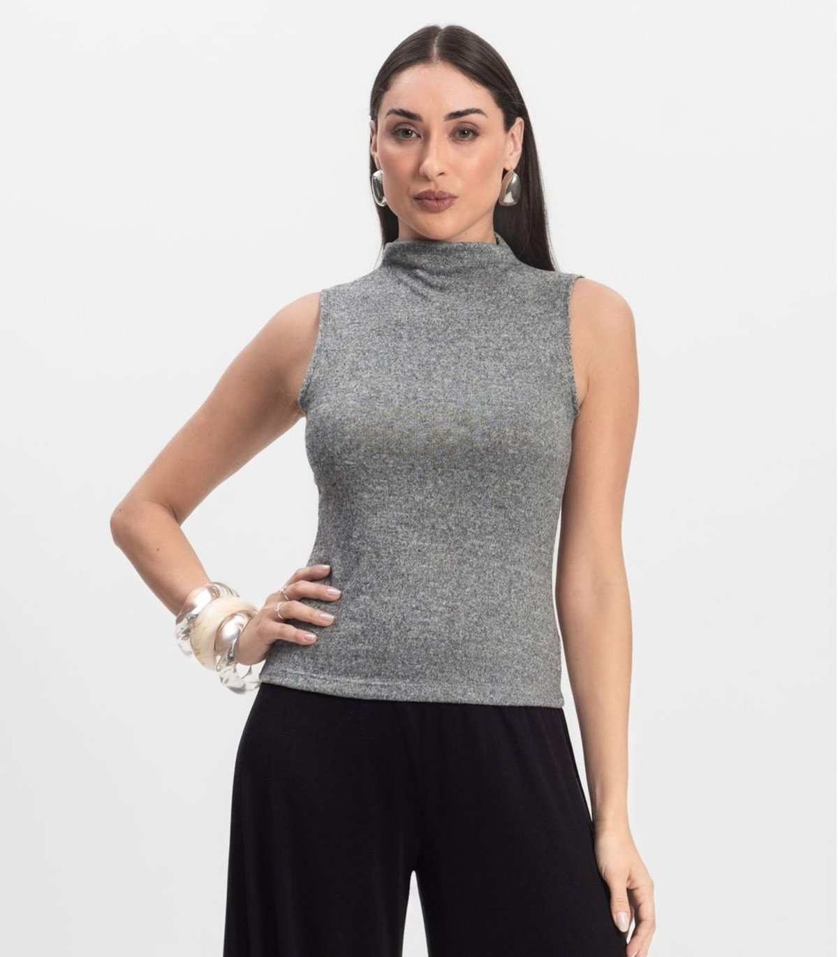 Imagem principal Regata Feminina com Gola Infinita Cor cinza INFINITA COR cinza