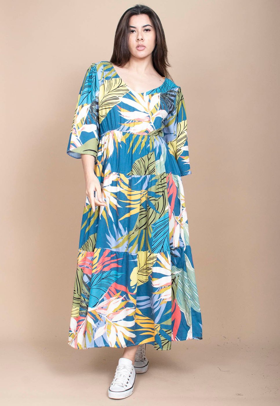 Vestido Longo Cabanafree Plano com Manga e Camadas Estampa Brisa Botânica