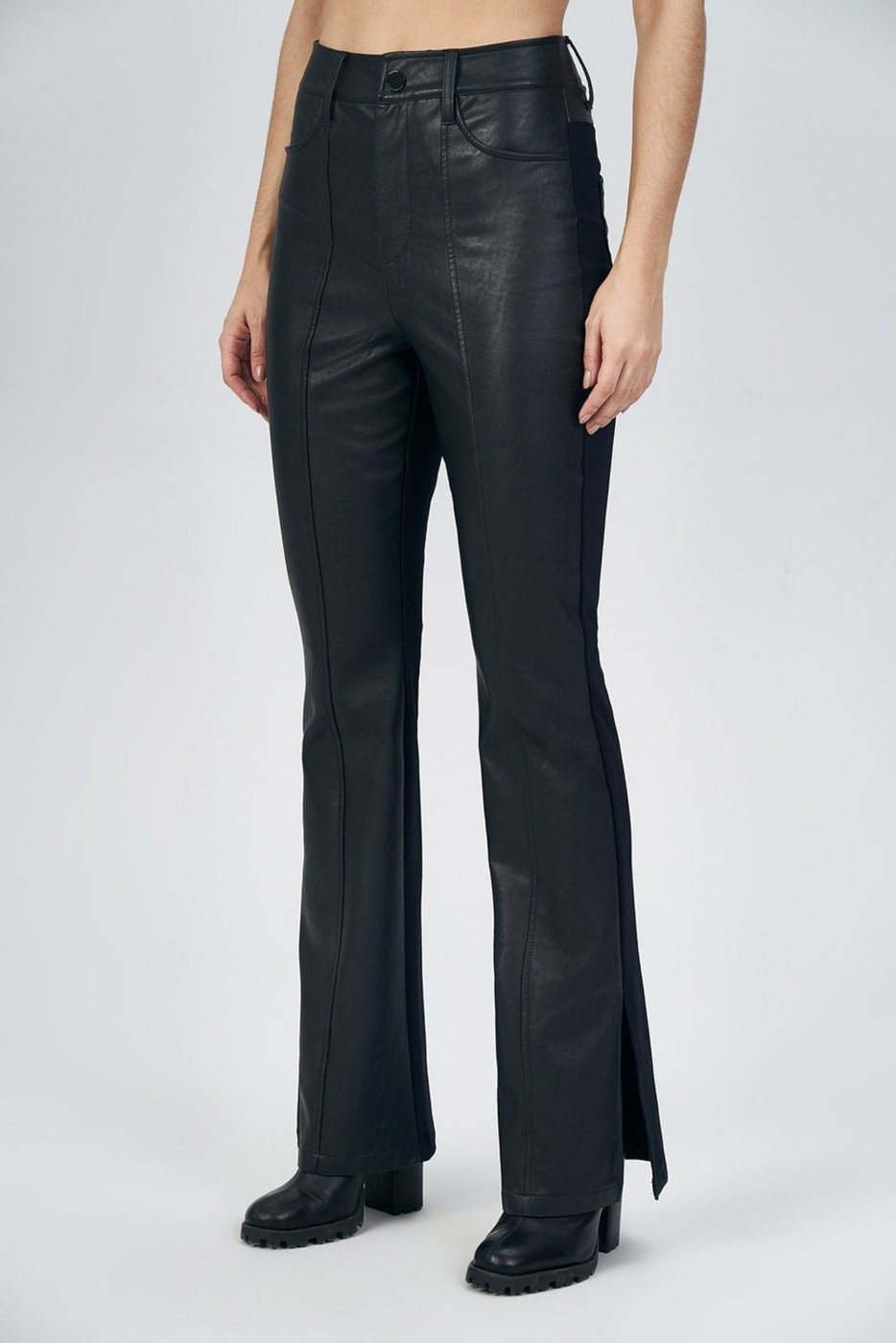 Calça Resinada com Fenda Feminina Acostamento