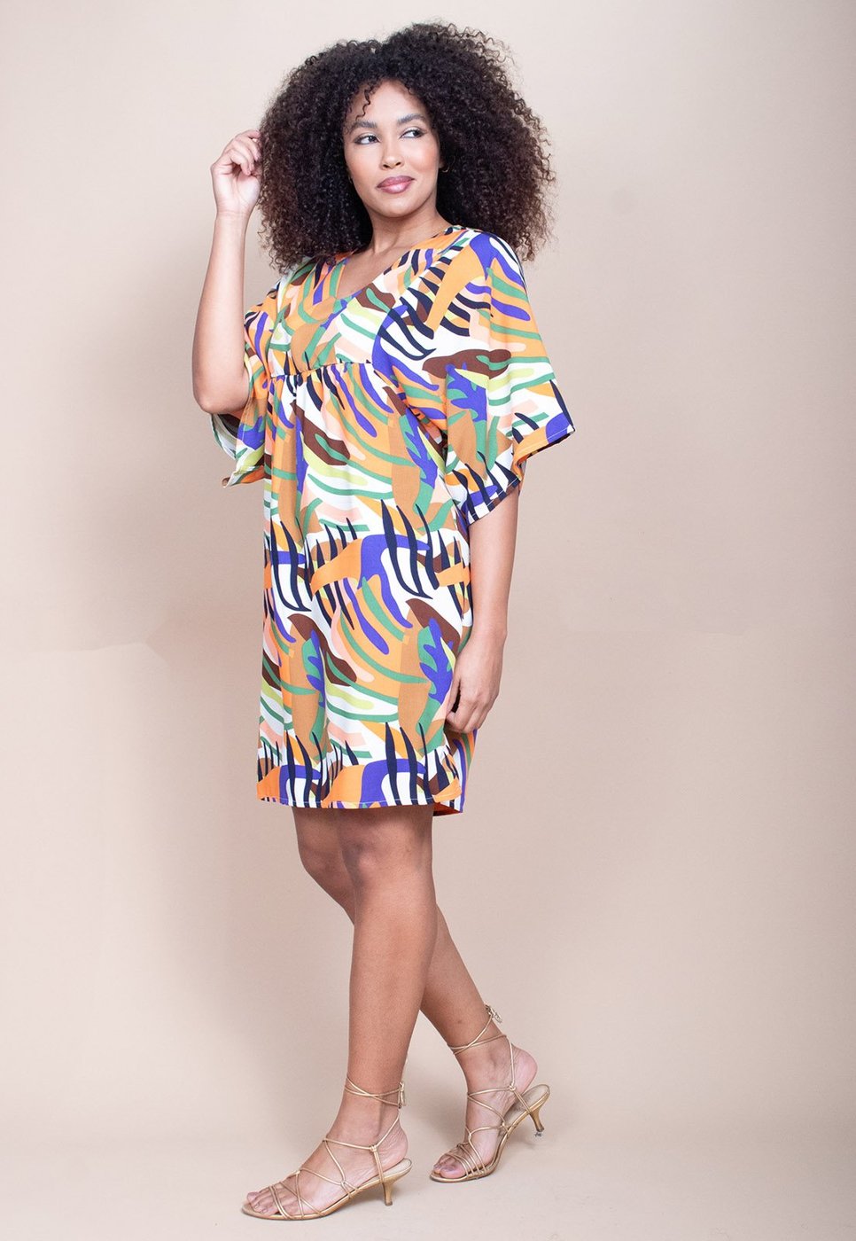 Vestido Curto Cabana Free Pequi Viscose Estampa Cores Vibrantes