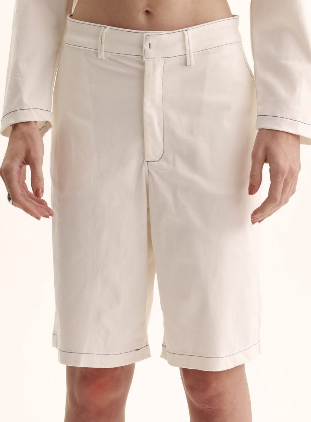 Imagem principal Bermuda Feminina Comfort Cós Baixo Triton bege Triton bege