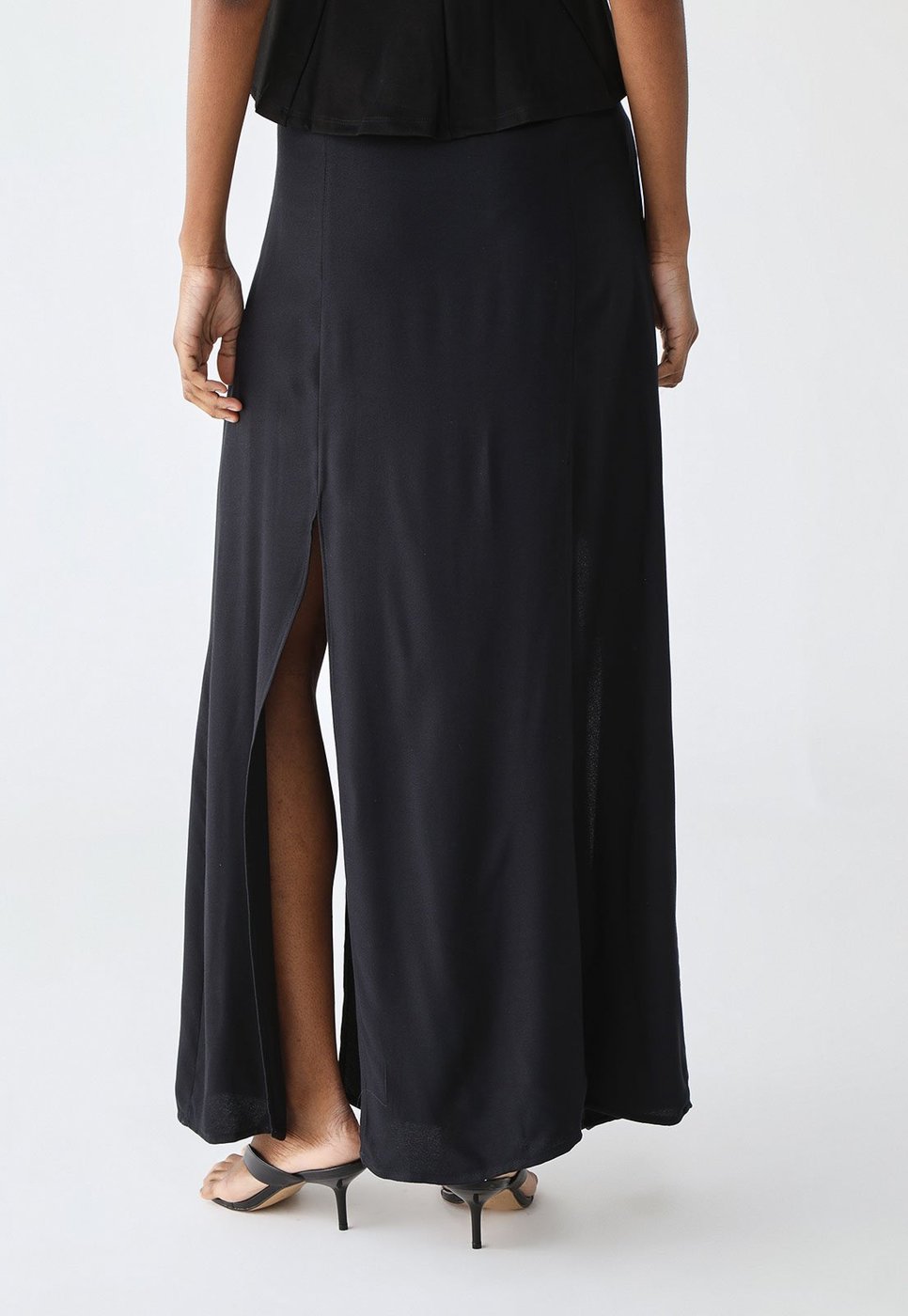 Saia Forum Longa Fendas Preta