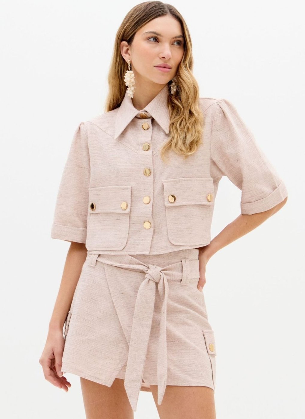 Imagem principal Camisa Utilitária Mangas Curtas Com Bolsos Lança Perfume rosa Lança Perfume rosa