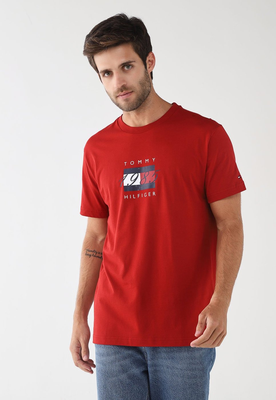 Imagem principal Camiseta Masculina Tommy Hilfiger Linear Flag Vermelha vermelho Tommy Hilfiger vermelho