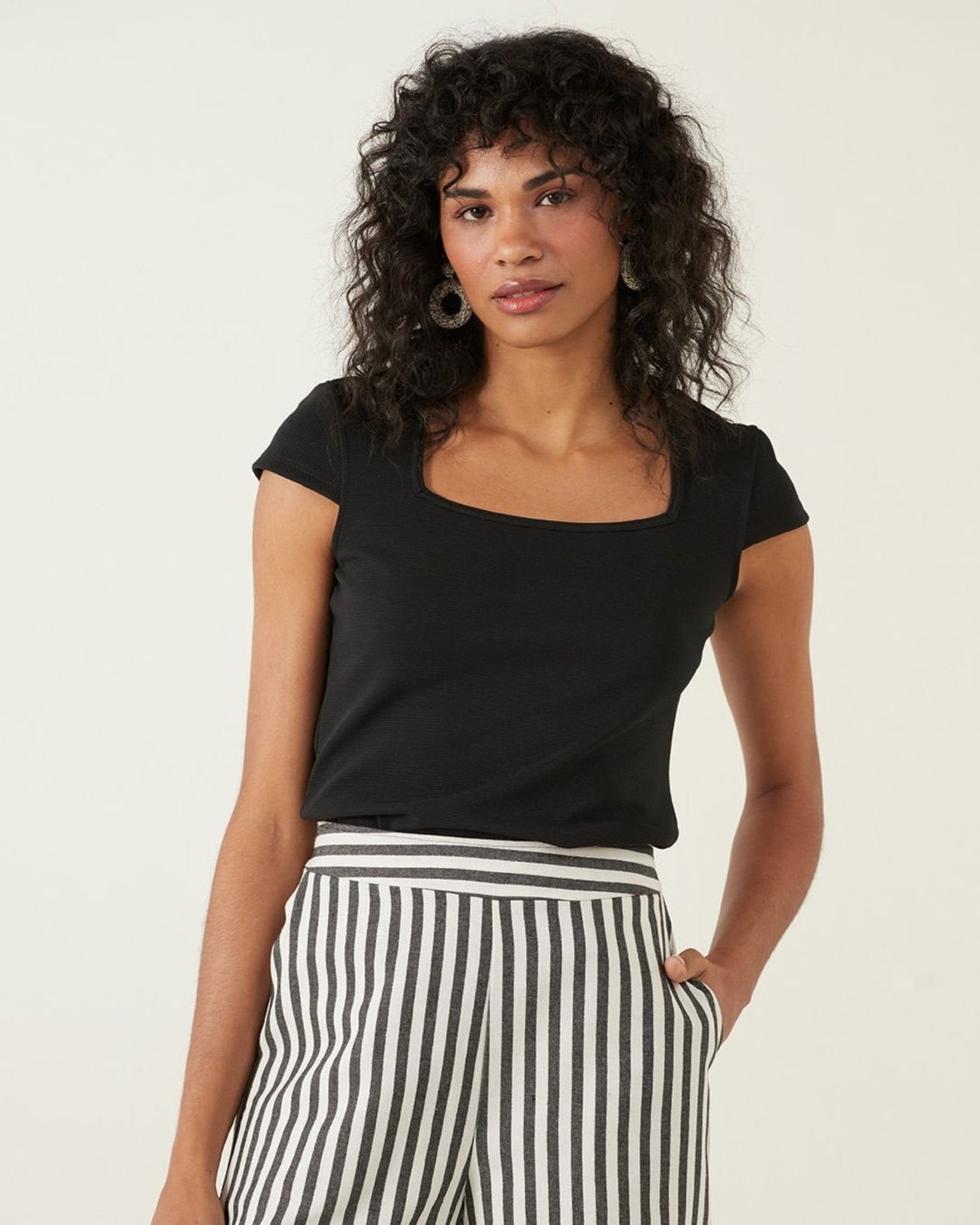 Imagem principal Blusa Decote Quadrado Malha Canelada Malwee preto Malwee preto