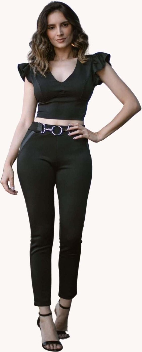 CALÇA COM DETALHE CIRRE E FIVELA