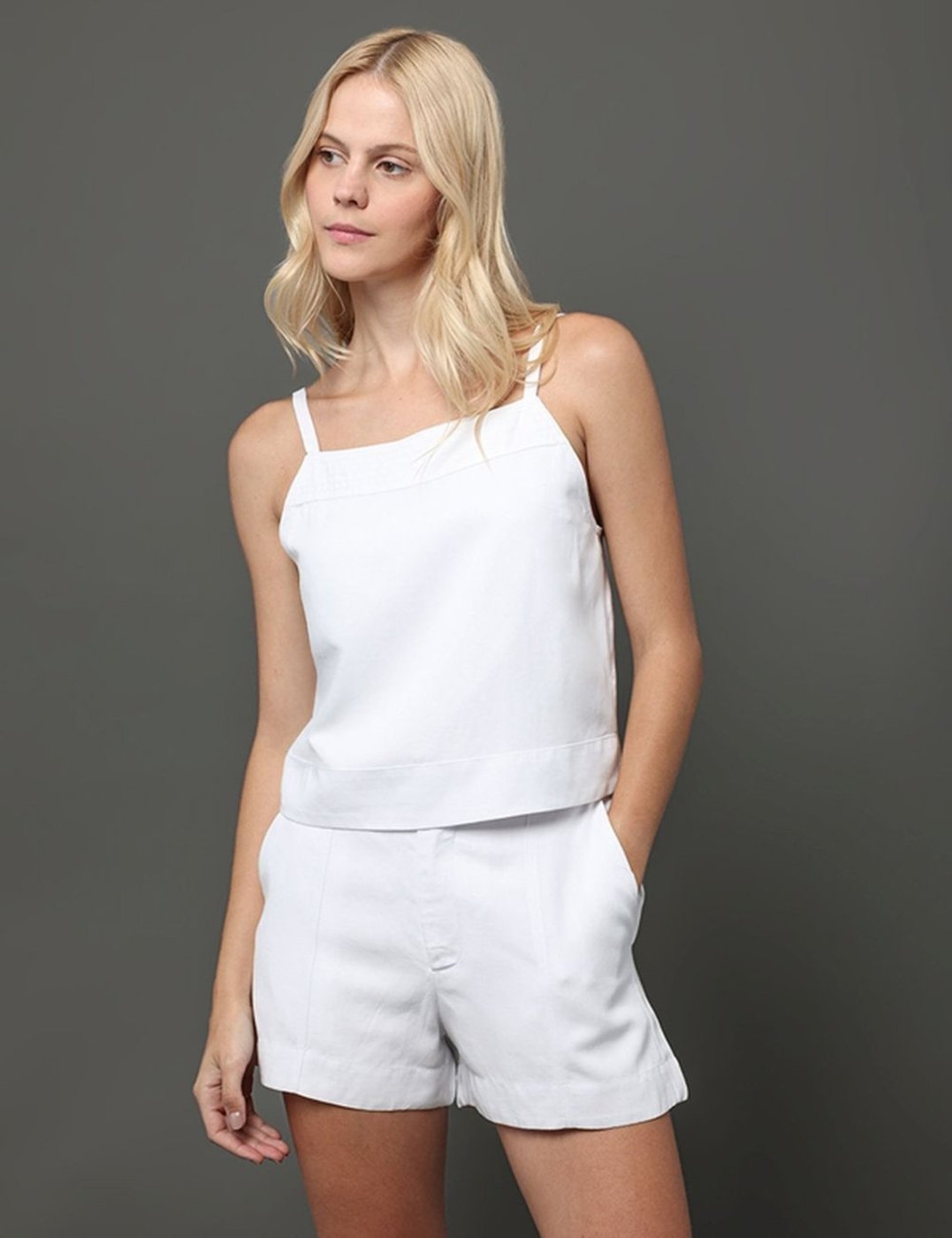 Imagem principal Top Feminino Linho Misto Calvin Klein Jeans branco Calvin Klein Jeans branco