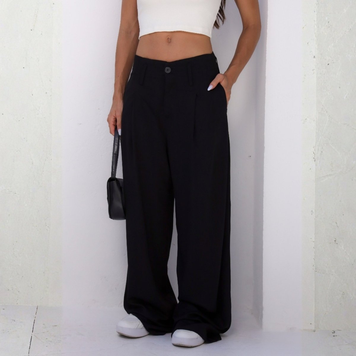 Calça Pantalona Feminina Com Prega Bolso Embutido Revanche Saskatoon