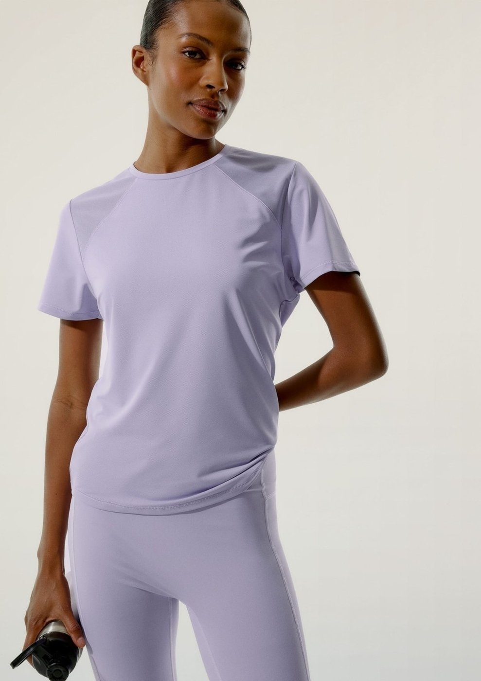 Imagem principal Camiseta Esportiva Feminina Com Tule Hering HERING SPORTS preto HERING SPORTS preto