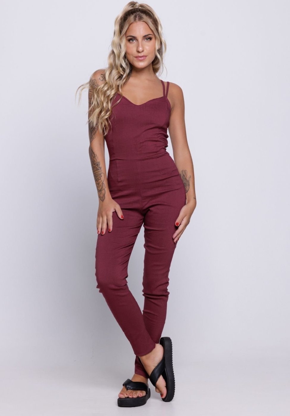 Imagem principal Macacão Casual Vekyo Liso Bengaline vinho VEKYO vinho