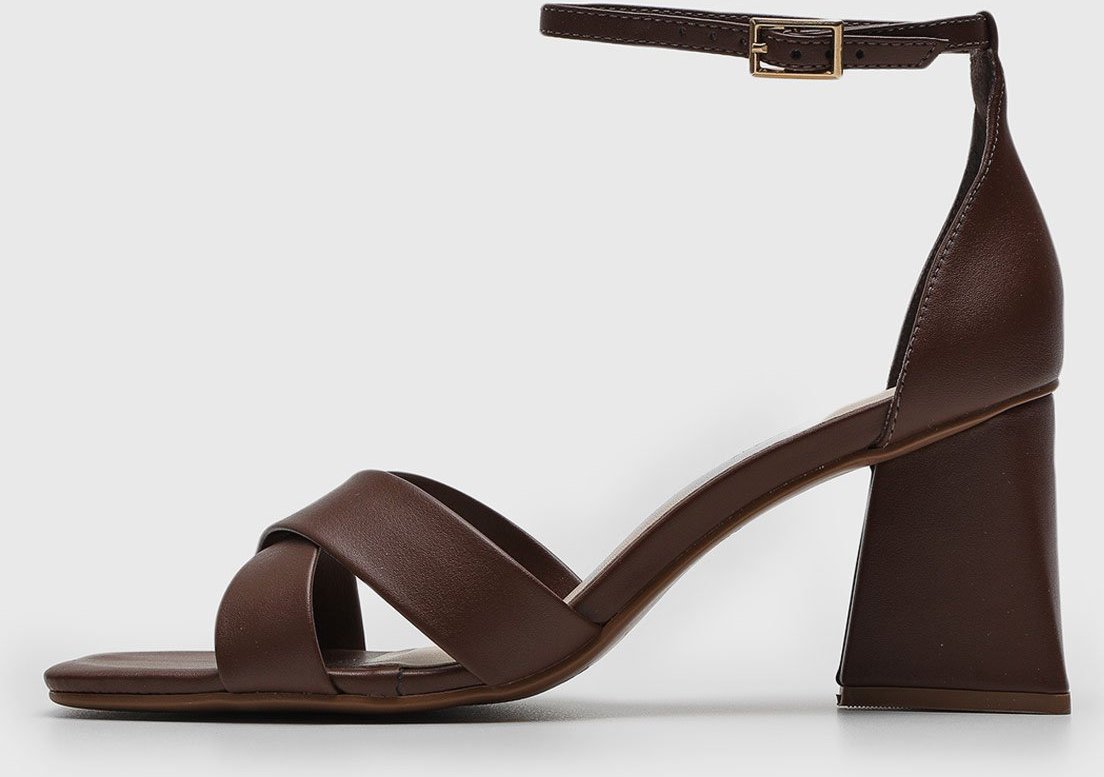 Sandália cê Transpasse