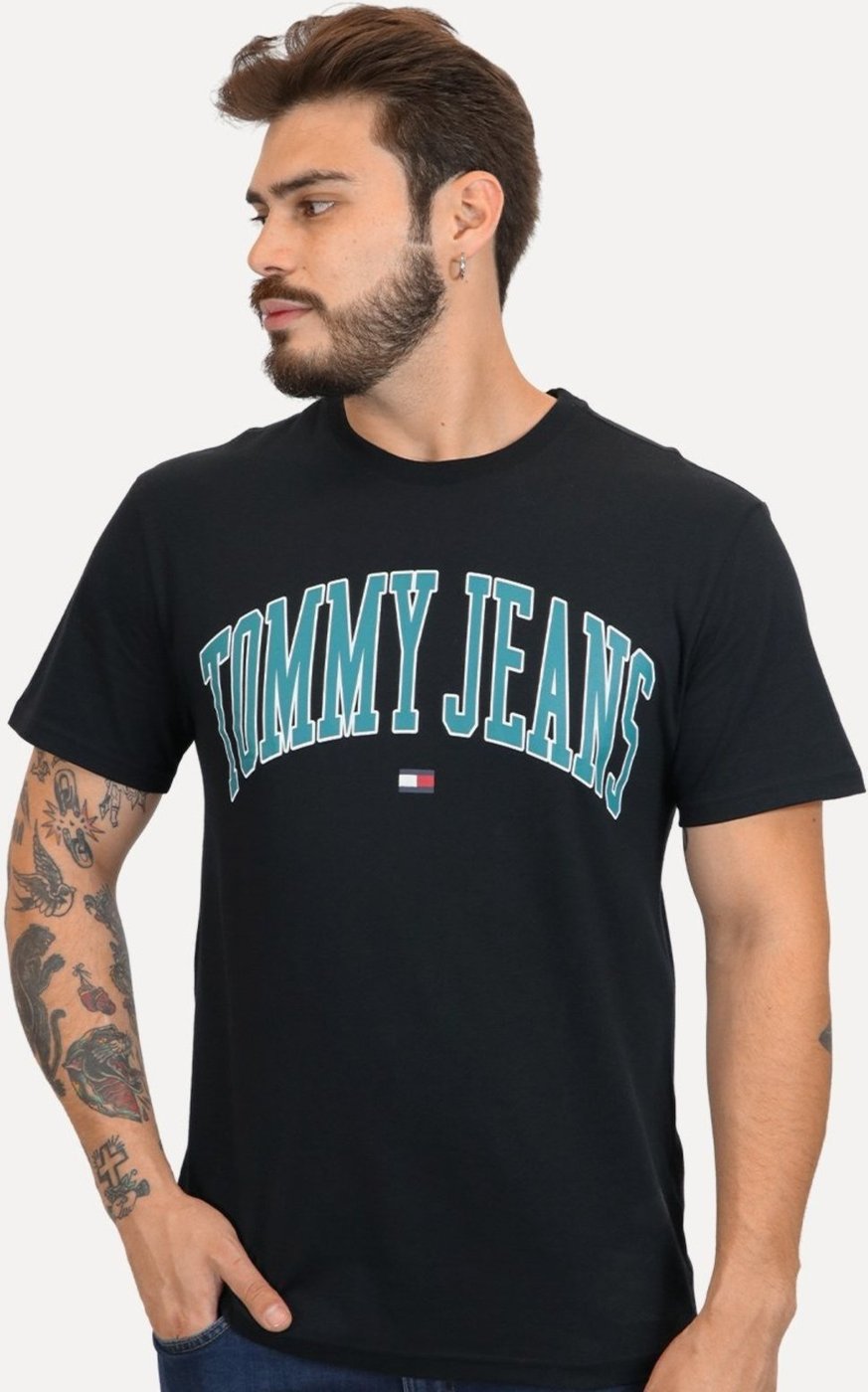 Imagem principal Camiseta Tommy Jeans Masculina Regular Varsity Arc Preta preto Tommy Jeans preto