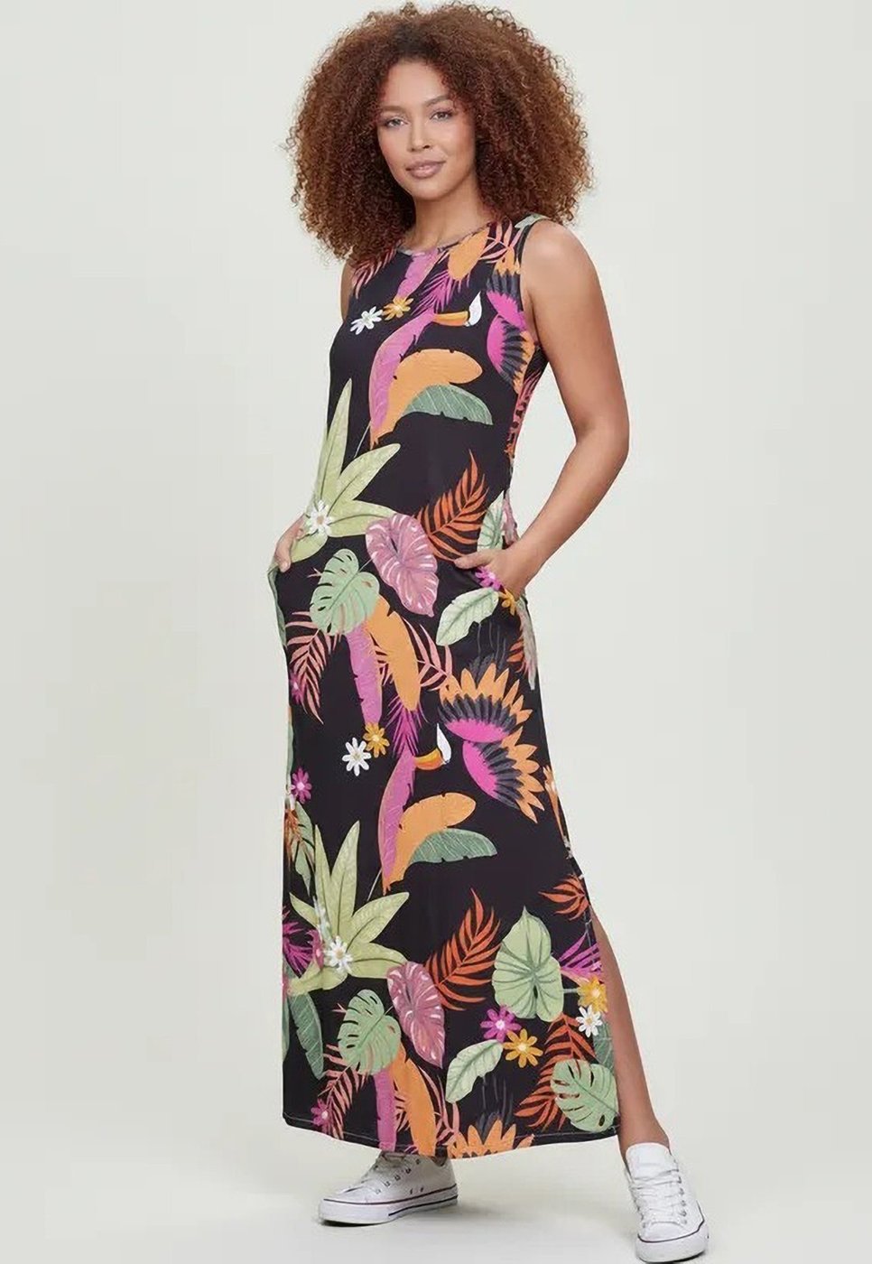 Vestido CabanaFree Longo Plano com Bolso Estampa Noite Botânica