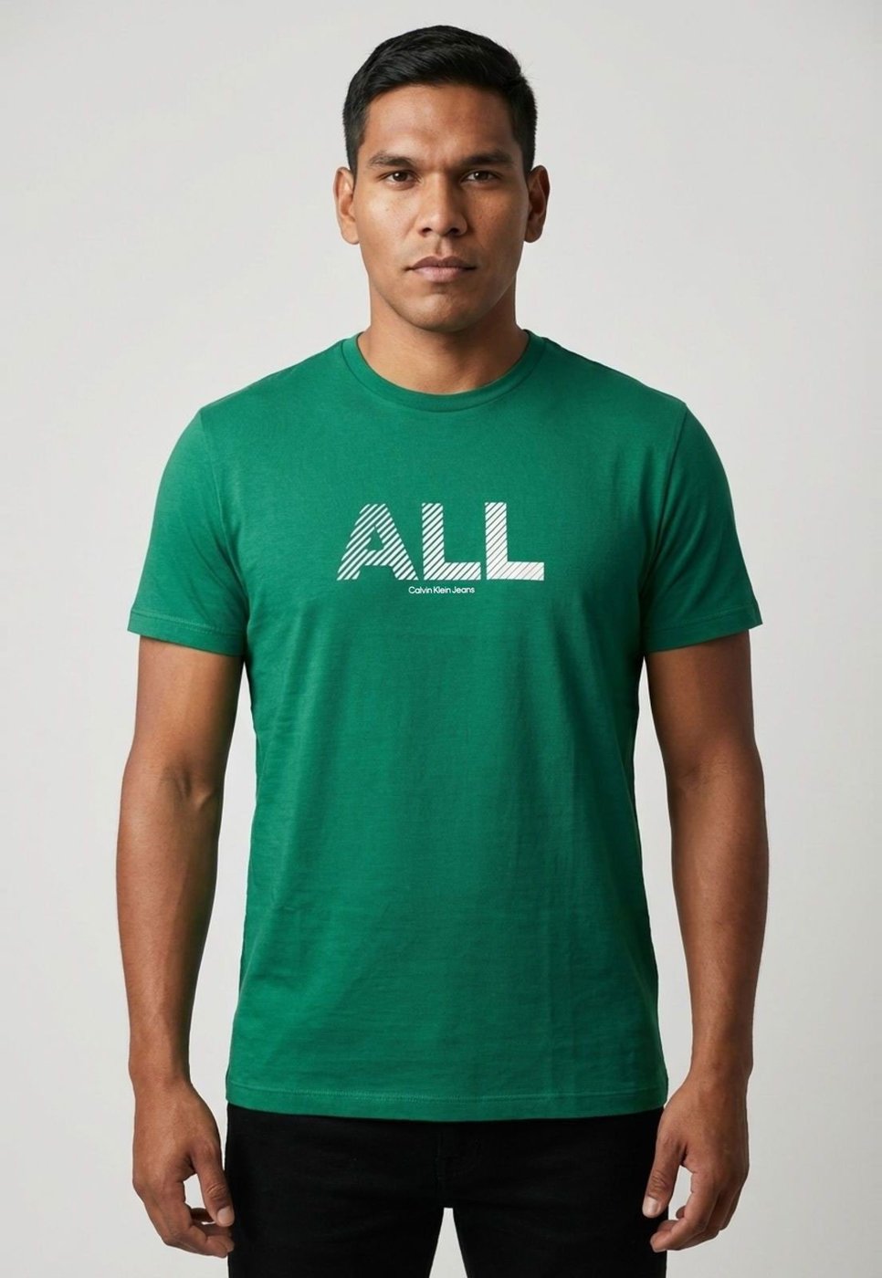 Imagem principal Camiseta Masculina Calvin Klein Jeans Estampa ALL verde Calvin Klein Jeans verde