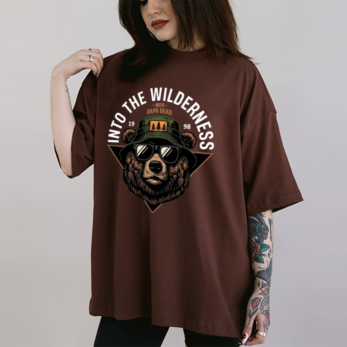 Imagem principal Camiseta Ousy Unissex Lifestyle Into the Wilderness Papa Bear 1998 Oversized marrom ousy marrom