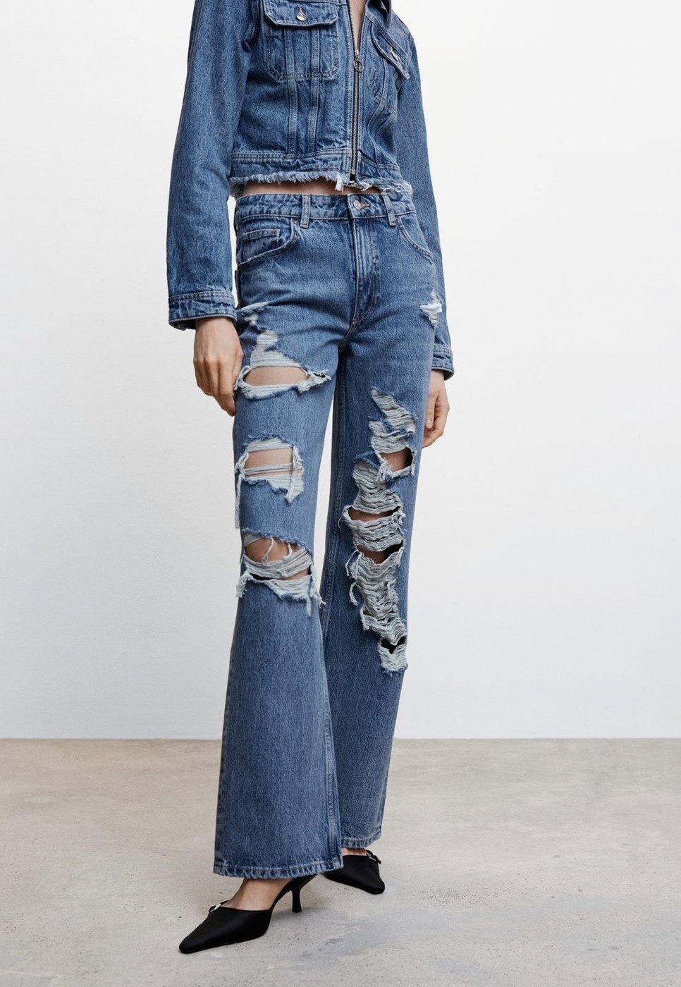 Calça Jeans Mango Flare Destroyed