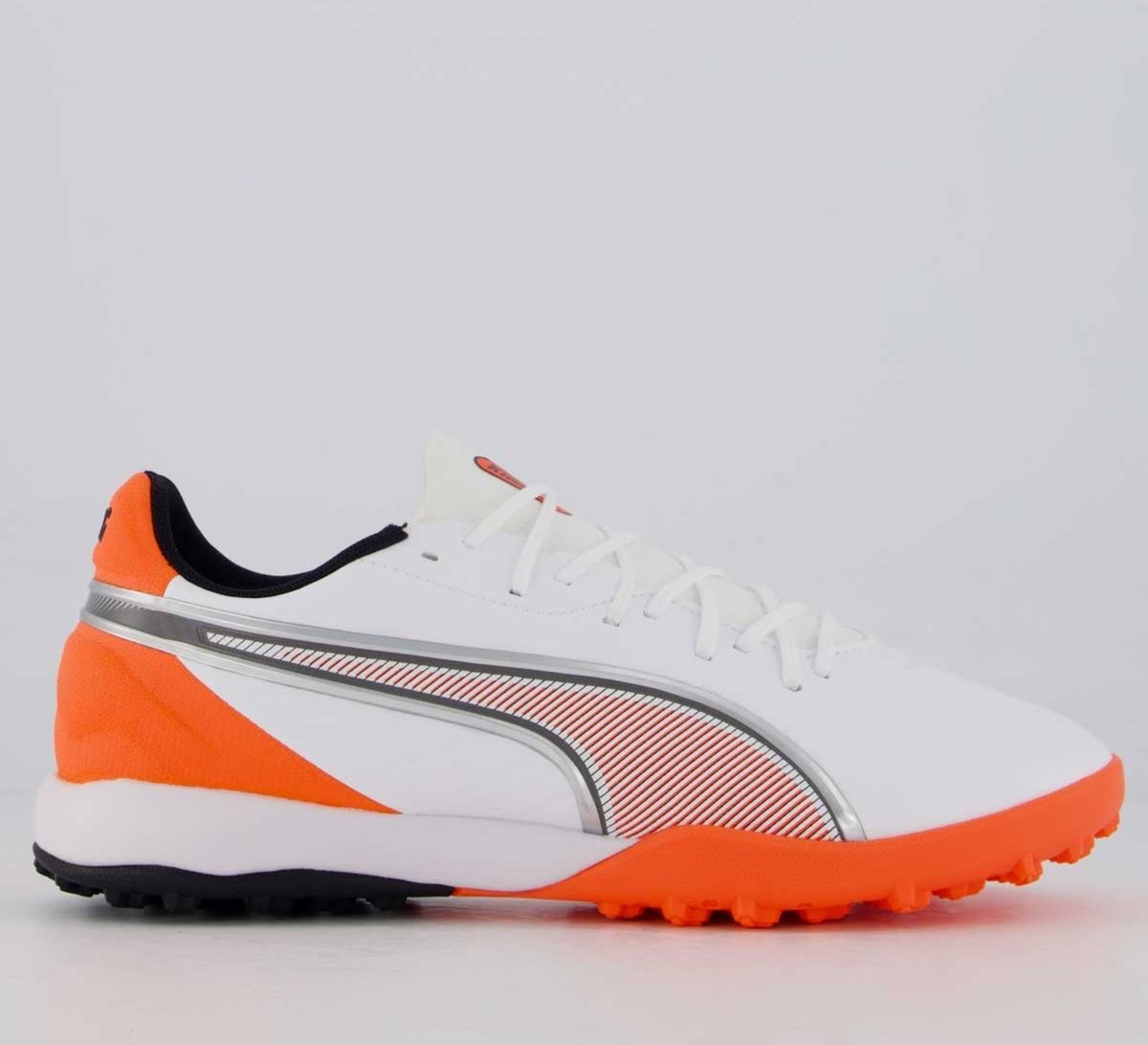 Chuteira Puma King Match TT Society Branca e Laranja