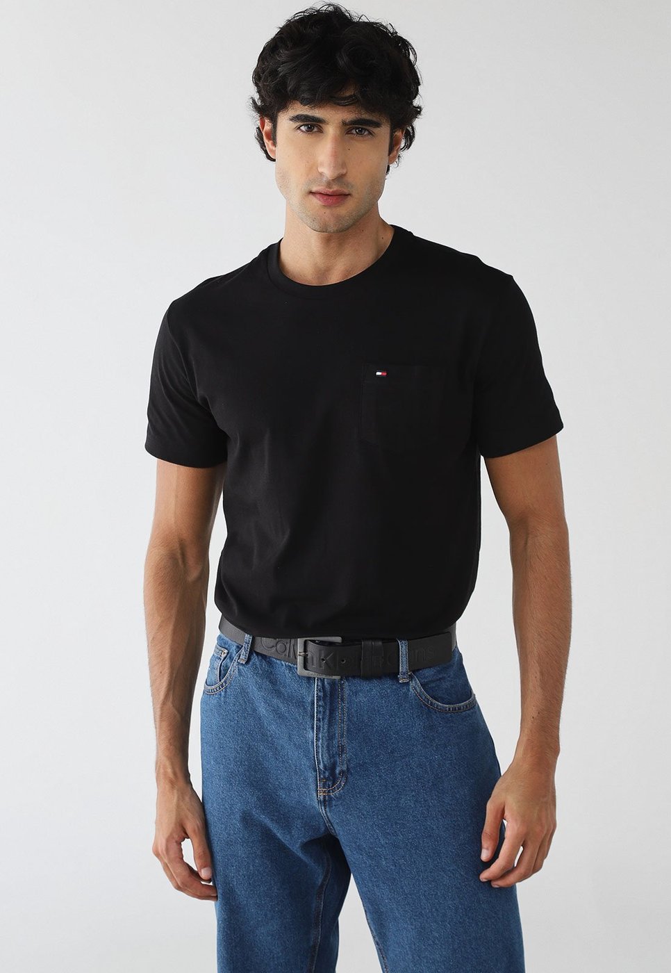 Imagem principal Camiseta Tommy Hilfiger Regular Pocket Preta preto Tommy Hilfiger preto