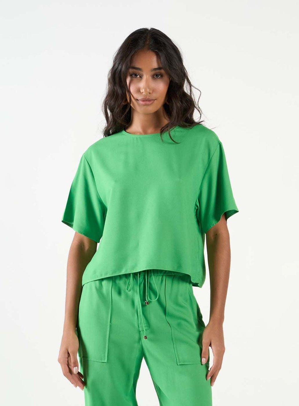 Imagem principal Blusa Básica e Mangas Fluidas Colcci CLC Cyber Lime verde Colcci CLC verde