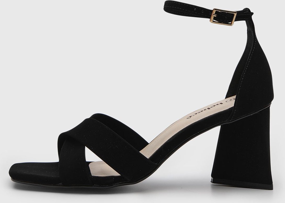 Imagem principal Sandália Feminina cê Salto Bloco Preta BEBECÊ preto BEBECÊ preto