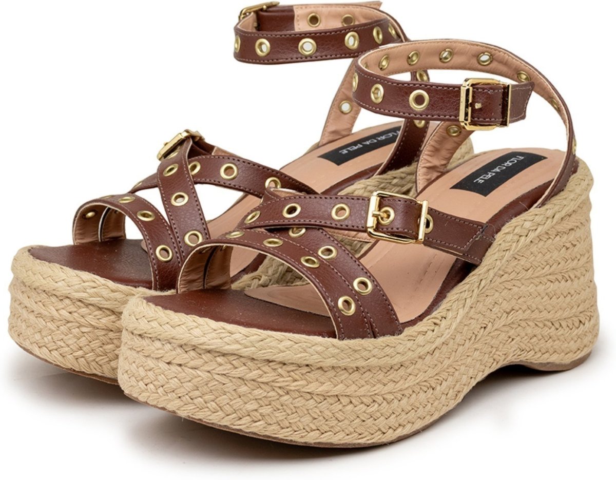 Imagem principal Sandália Feminina Anabela Plataforma Ilhós 9101 Flor da Pele caramelo Flor da Pele caramelo