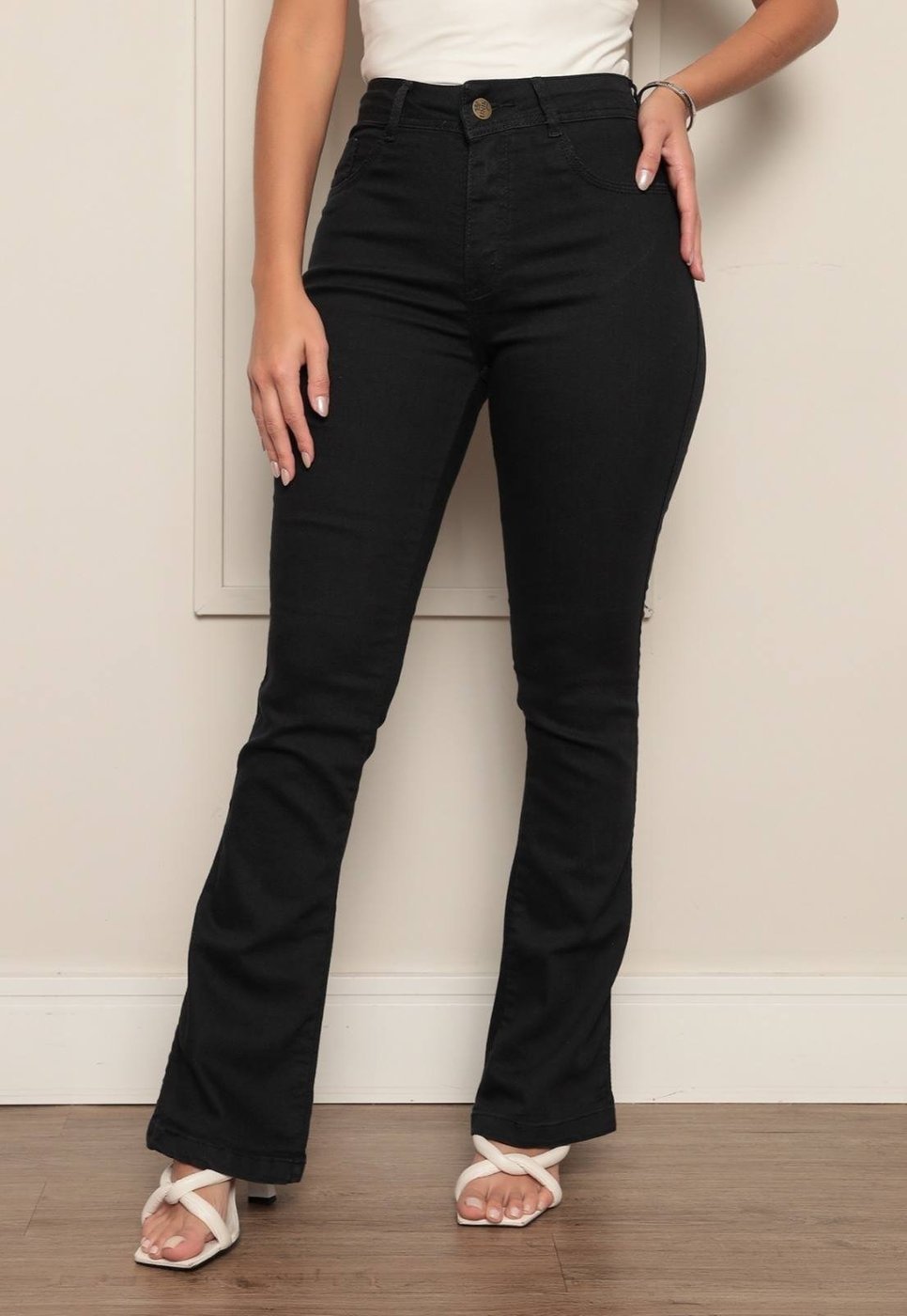 Imagem principal Calça Flare Feminina Mys Jeans Cintura Alta Ethereal Jeans preto Ethereal Jeans preto
