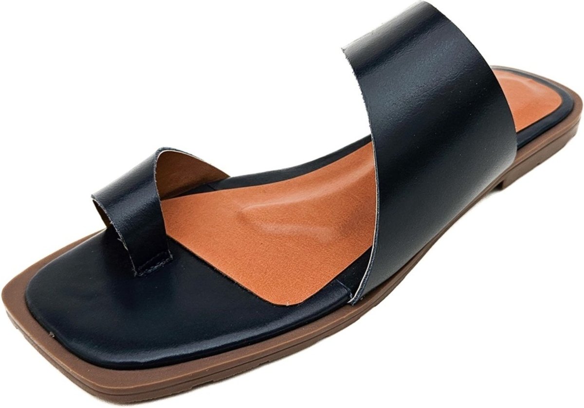 Sandália Rasteira em Couro Amo Calçados Lori