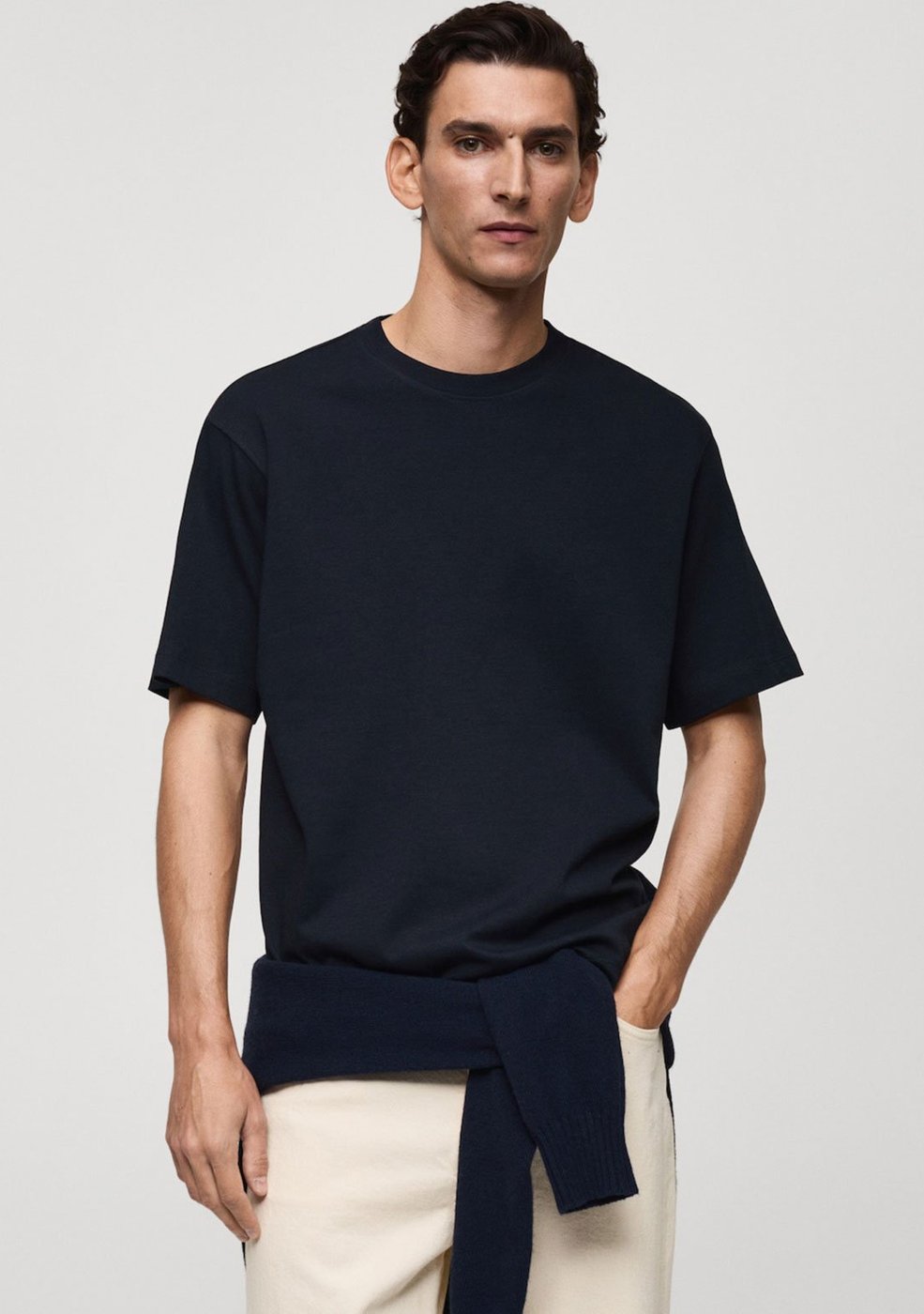 Camiseta Mango Relaxed Lisa Azul-Marinho