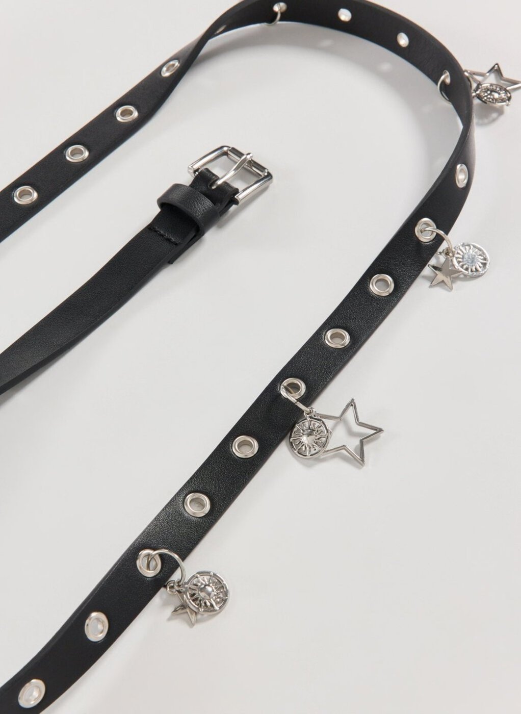 Cinto Poliuretano Ilhoses Pingentes