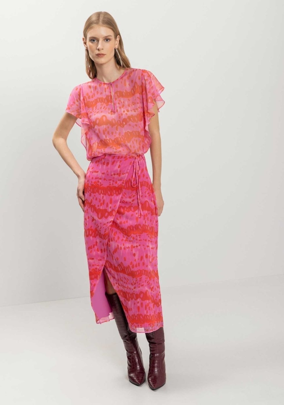 Saia Estampada Chá Com Cintura Alta E Transparência