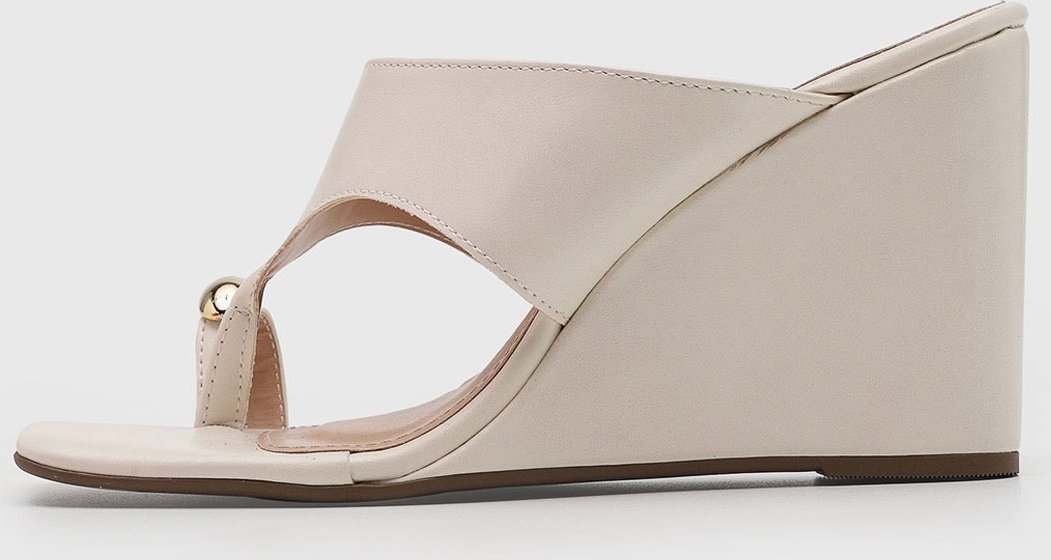 Imagem principal Sandália Feminina VIA UNO Salto Anabela Detalhe Metálico Off-White off-white white VIA UNO off-white white