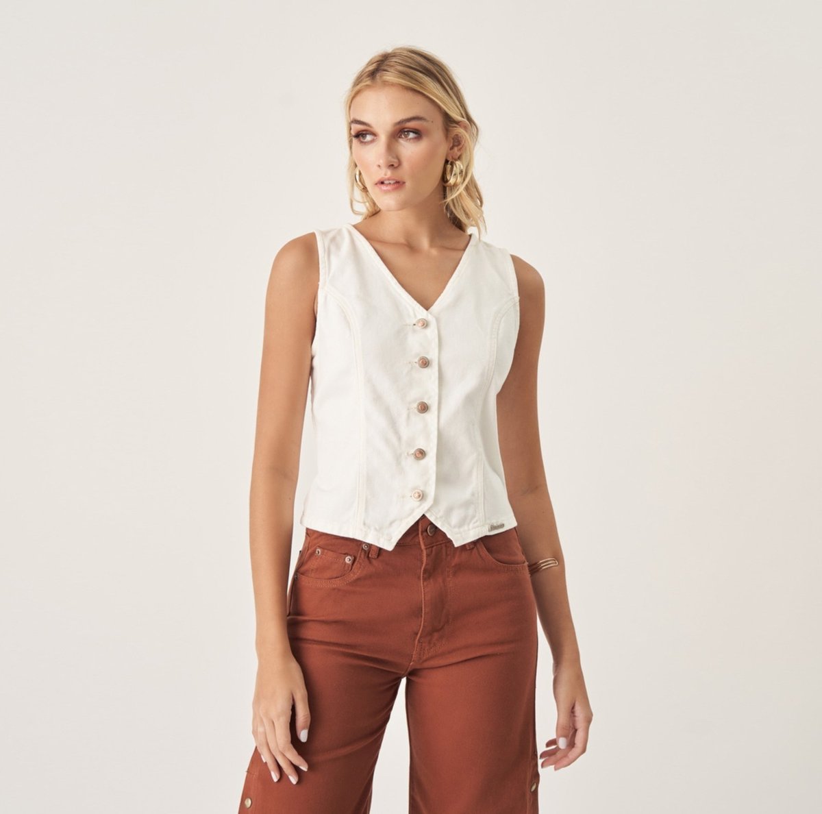 Imagem principal Colete Jeans Recortes Decote V Bloom nude Bloom nude