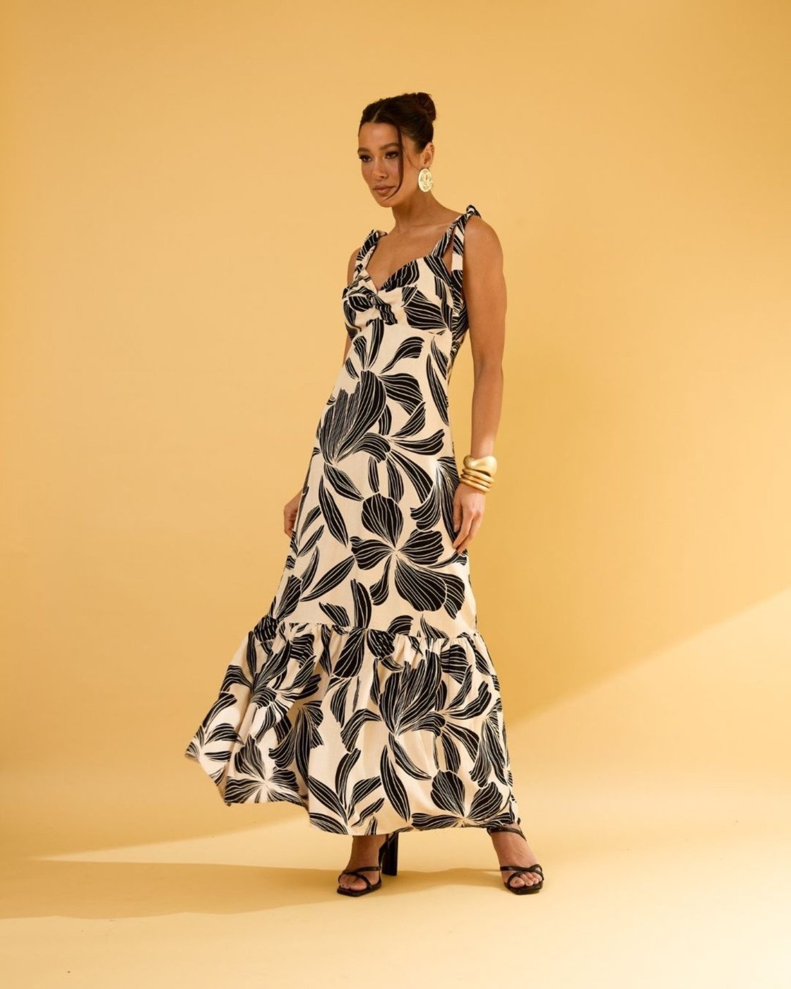 Imagem principal Vestido Longo VHF VARIEDADES Viscose Estampado Alças Regulaveis Elegante preto VHF VARIEDADES preto