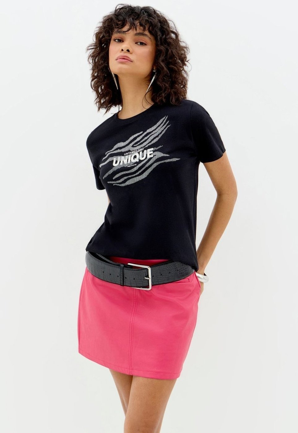 Imagem principal T-Shirt Unique Feminina Inblanche preto Inblanche preto