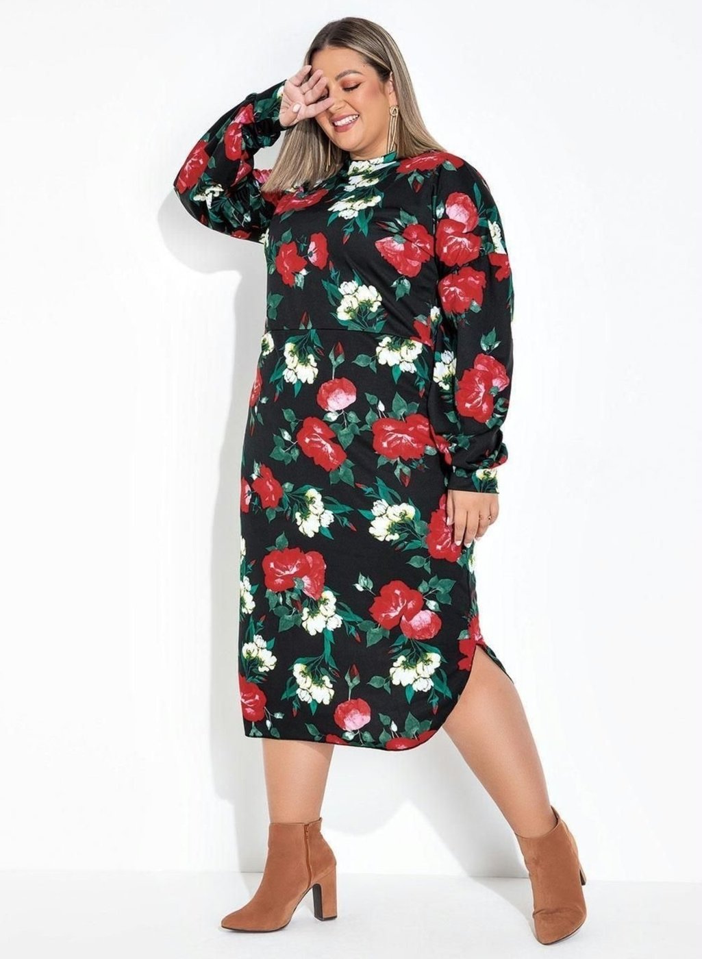 Vestido Com Gola E Manga Longa Plus Size Floral