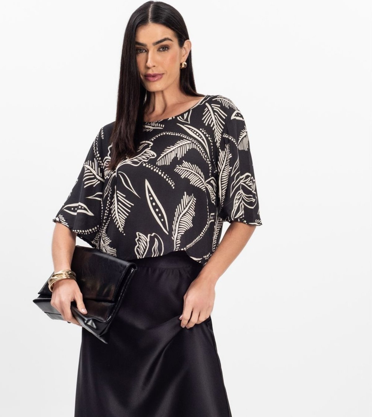 Imagem principal Blusa Feminina em Tecido Infinita Cor Select preto Select preto