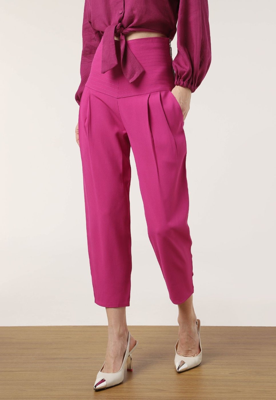 Calça Cropped Cruise Cenoura Pregas Pink