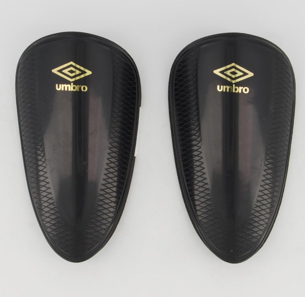 Imagem principal Caneleira Umbro Protection ST Preta preto Umbro preto