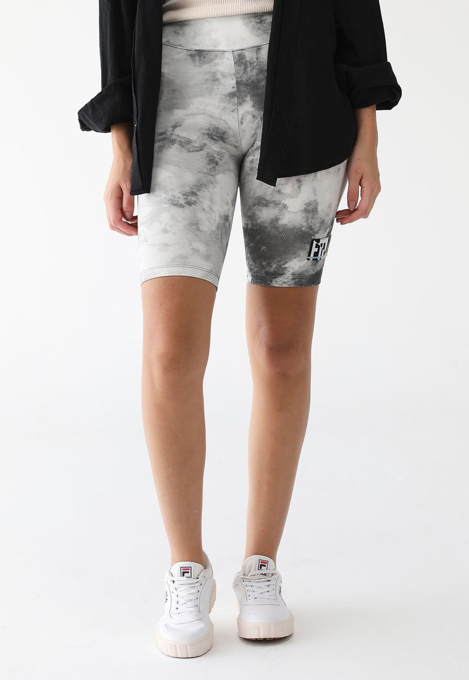 Imagem principal Bermuda Ciclista Fila Ajustada Street Hop Off-White off-white white Fila off-white white