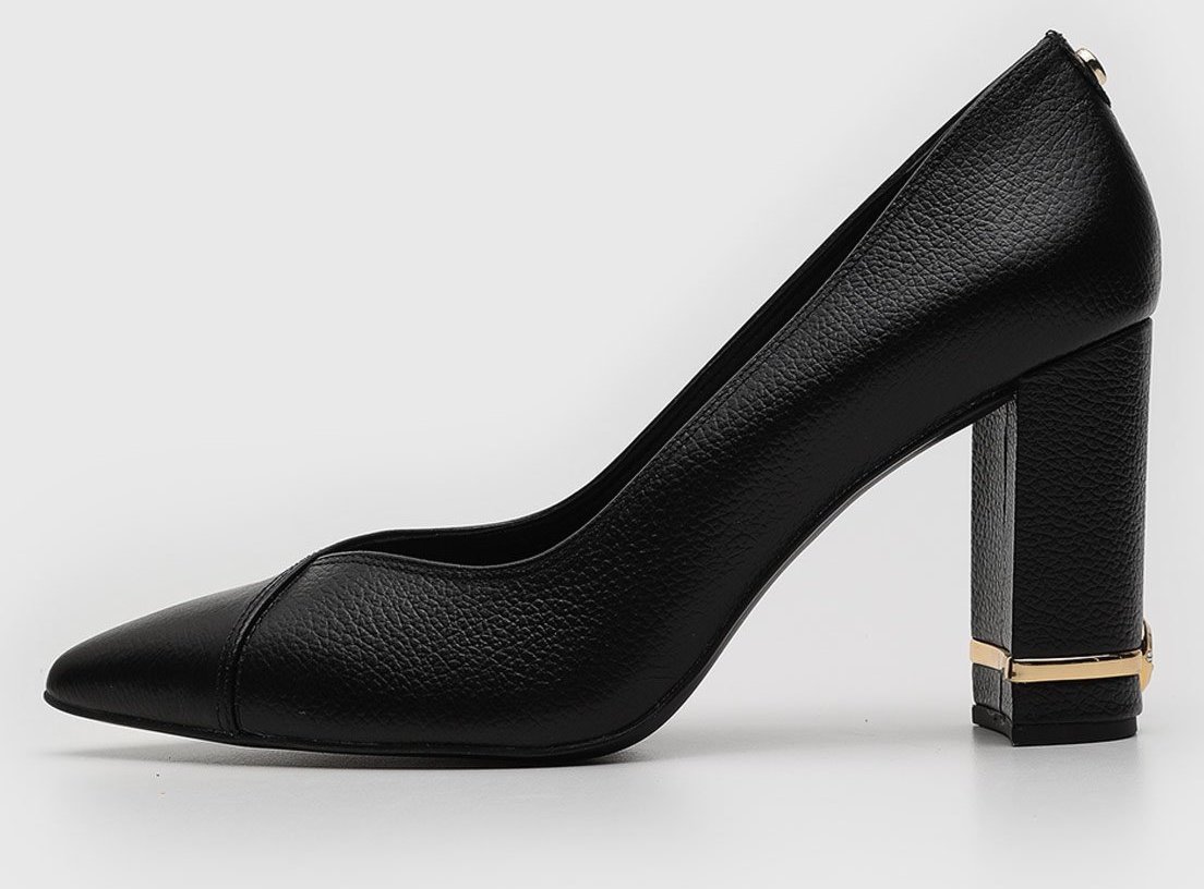 Scarpin Jorge Bischoff de Couro Recorte