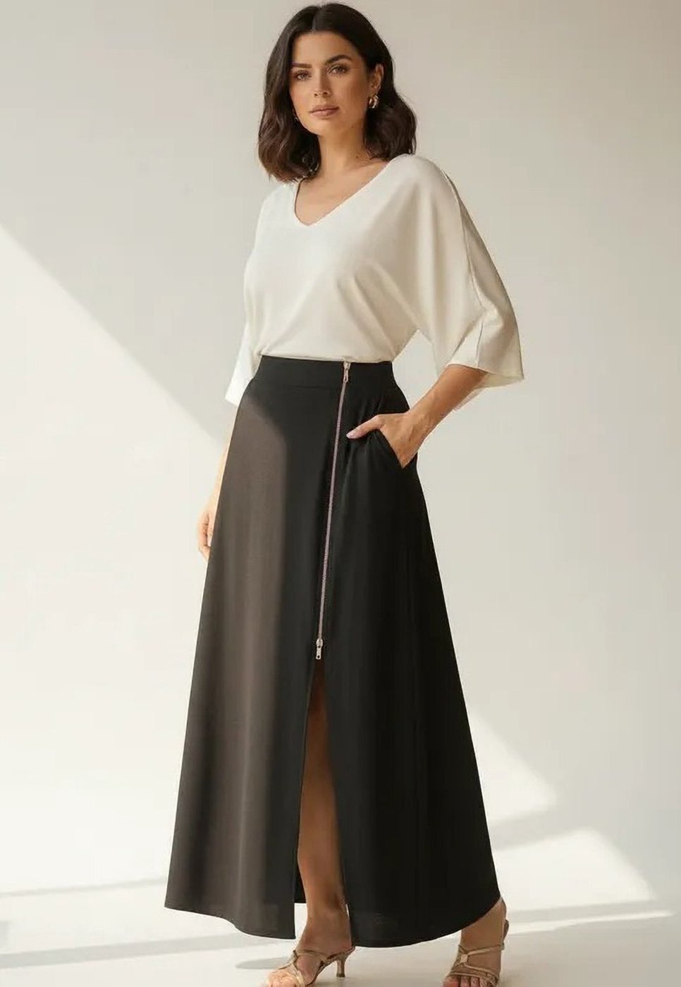 Saia Cabanafree Midi com Zíper Preta