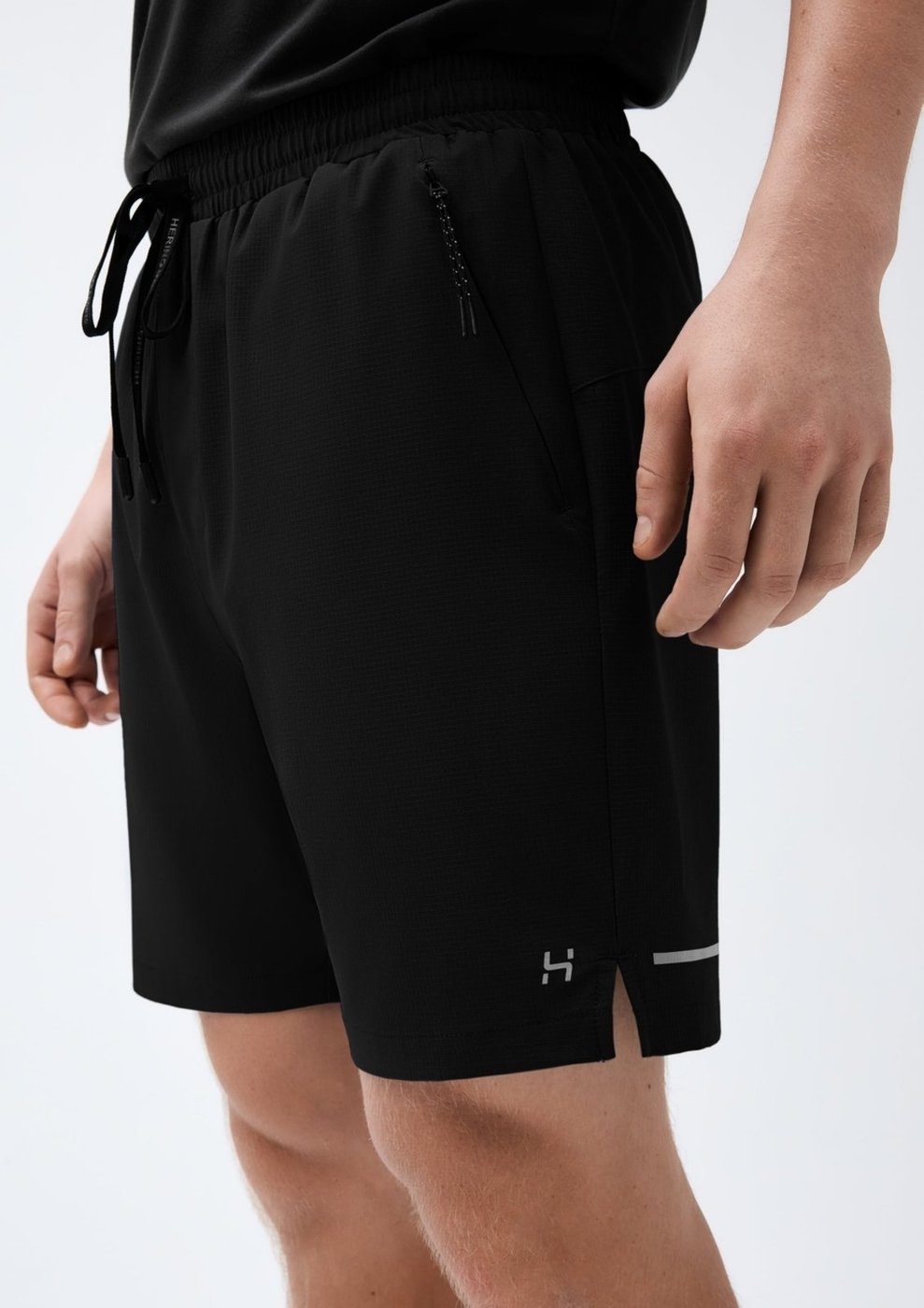 Imagem principal Bermuda Esportiva Masculina Easy Care HERING SPORTS preto HERING SPORTS preto