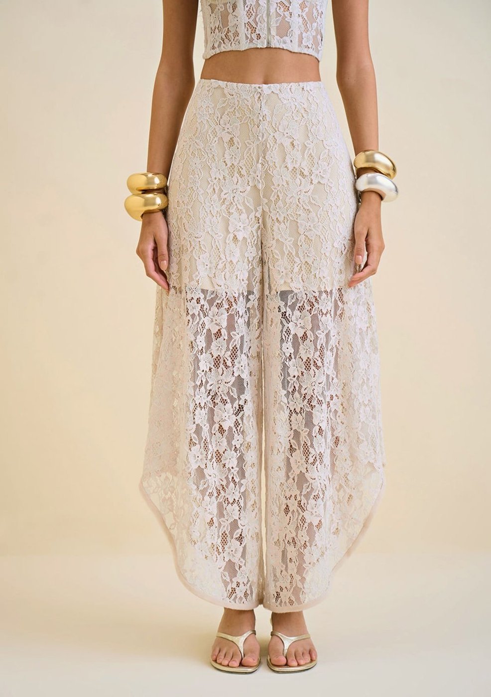 Imagem principal Calça Morena Rosa Reta Cós Alto Zíper Lateral Bege bege rosa Morena Rosa bege rosa