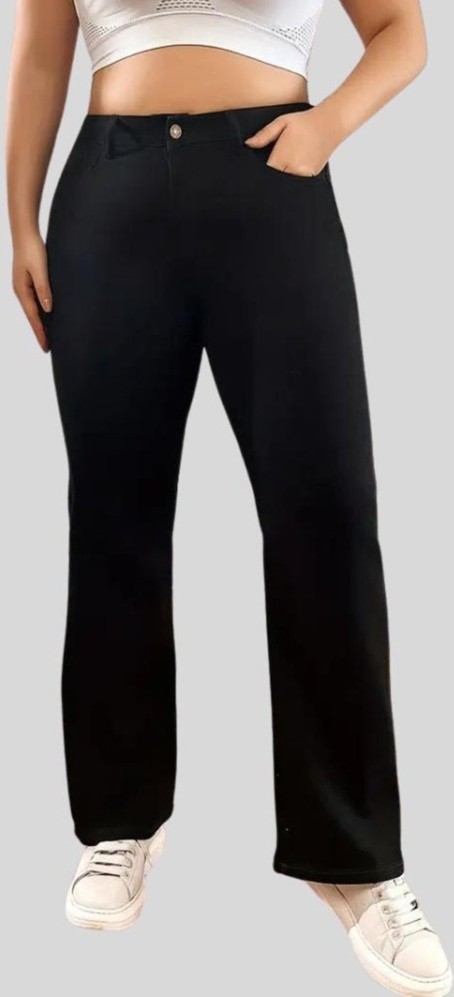 Imagem principal Calça Feminina Plus Size Corte Reto Preta com Cintura Alta e Empina Bumbum TEX JEANS TEX JEANS jeans