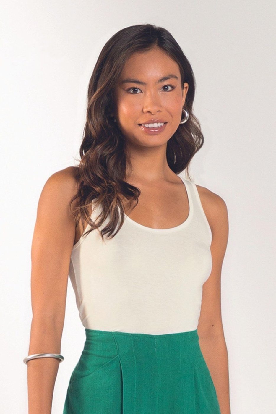 Imagem principal Regata Feminina Básica Decote Em U Marialícia bege Marialícia bege