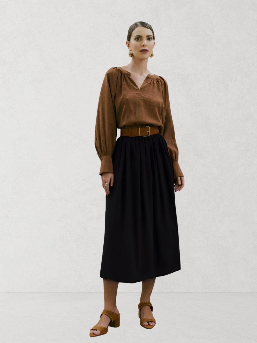 Saia Via Lessa Vittoria Midi Modelagem Evasê Preta