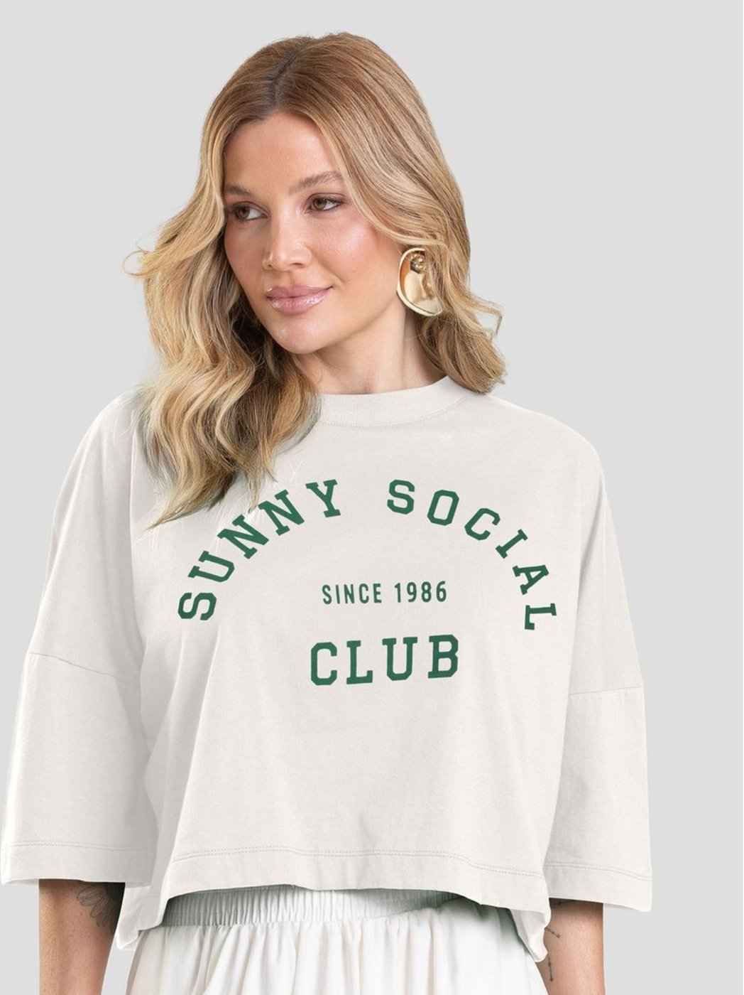 Imagem principal T- Shirt Feminina Cropped Dianna bege Dianna bege