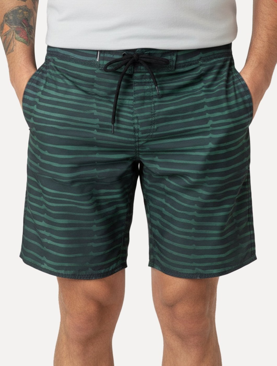 Imagem principal Bermuda Calvin Klein Swimwear D'Água Masculina Green Lines Preta preto green Calvin Klein preto green
