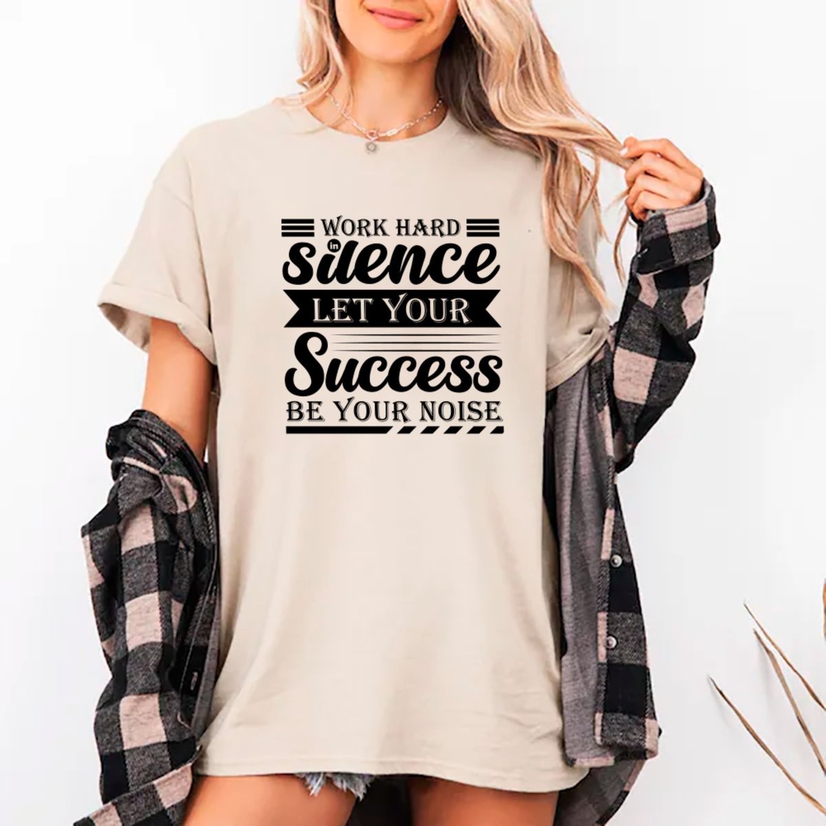 Imagem principal Camiseta Ousy Oversized Work Hard In Silence Visual Exclusivo Streetwear Unissex Off White off-white white ousy off-white white