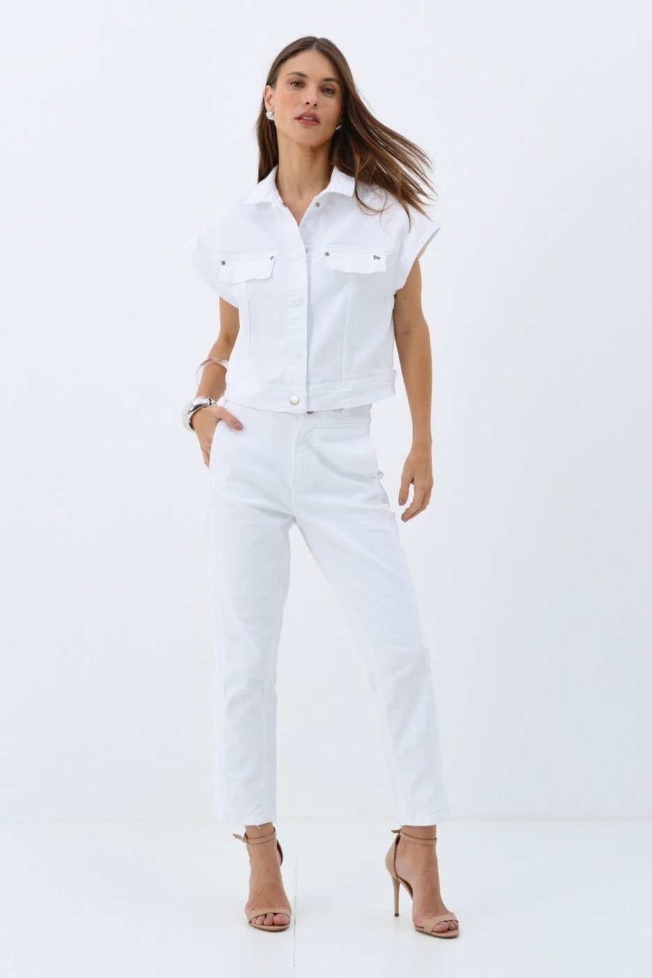 Calça Sarja Mom Recorte no Cós